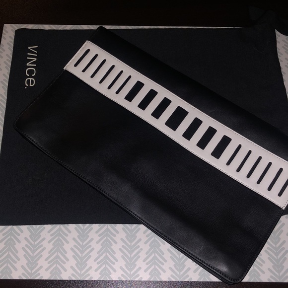 Vintage VINCE Clutch NWOT - Picture 6 of 6